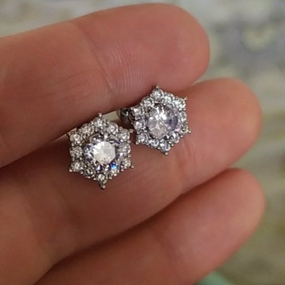 NEW Hexagon Cut Diamond Halo Silver Stud Earrings - Picture 6 of 6